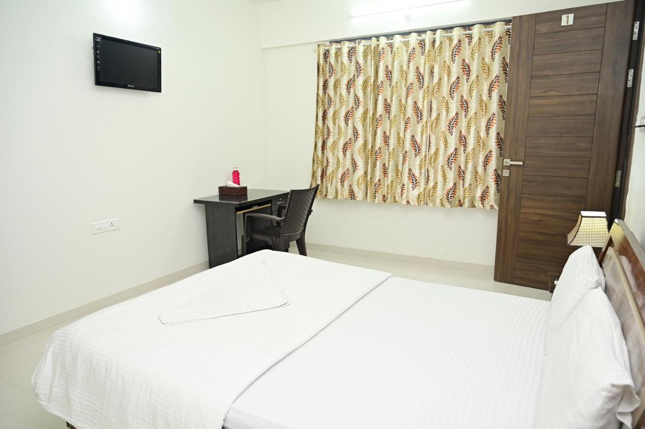 Niva Stays Skyline Pune